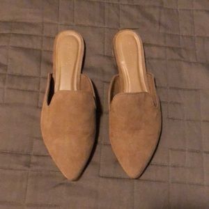 Bamboo cognac suede slides